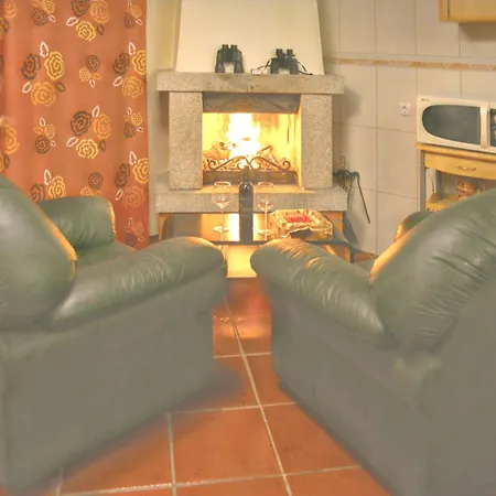 Ideal In Nova De Famalicao With Private Pool