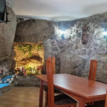 Ideal In Nova De Famalicao With Private Pool