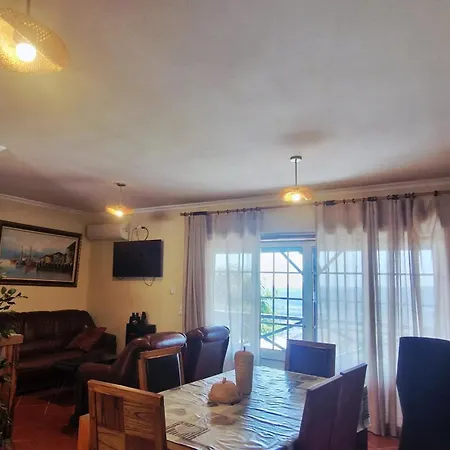 Vila Ideal In Nova De Famalicao With Private Pool *