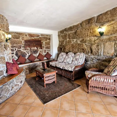 Ideal In Nova De Famalicao With Private Pool