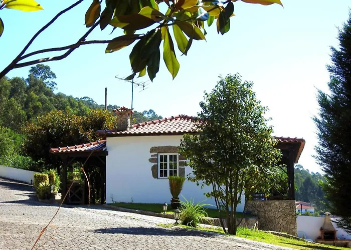 Av. De São Vicente * Vila Nova de Famalicão